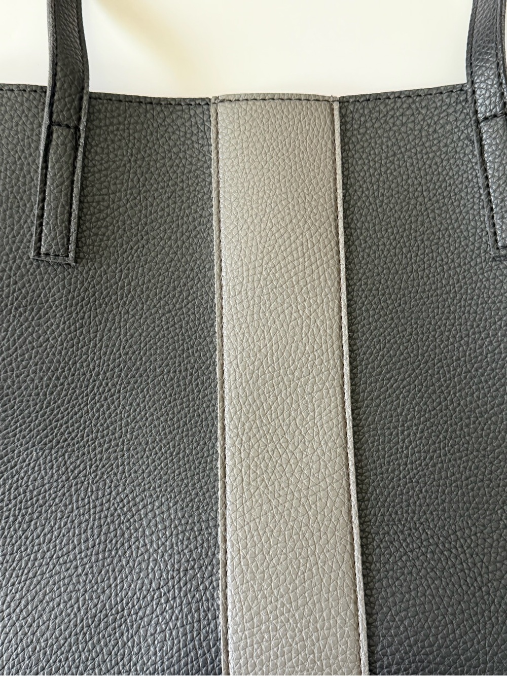 Vince Camuto Black Pebbled Tote Bag Taupe Gray Stripe - Picture 5 of 9